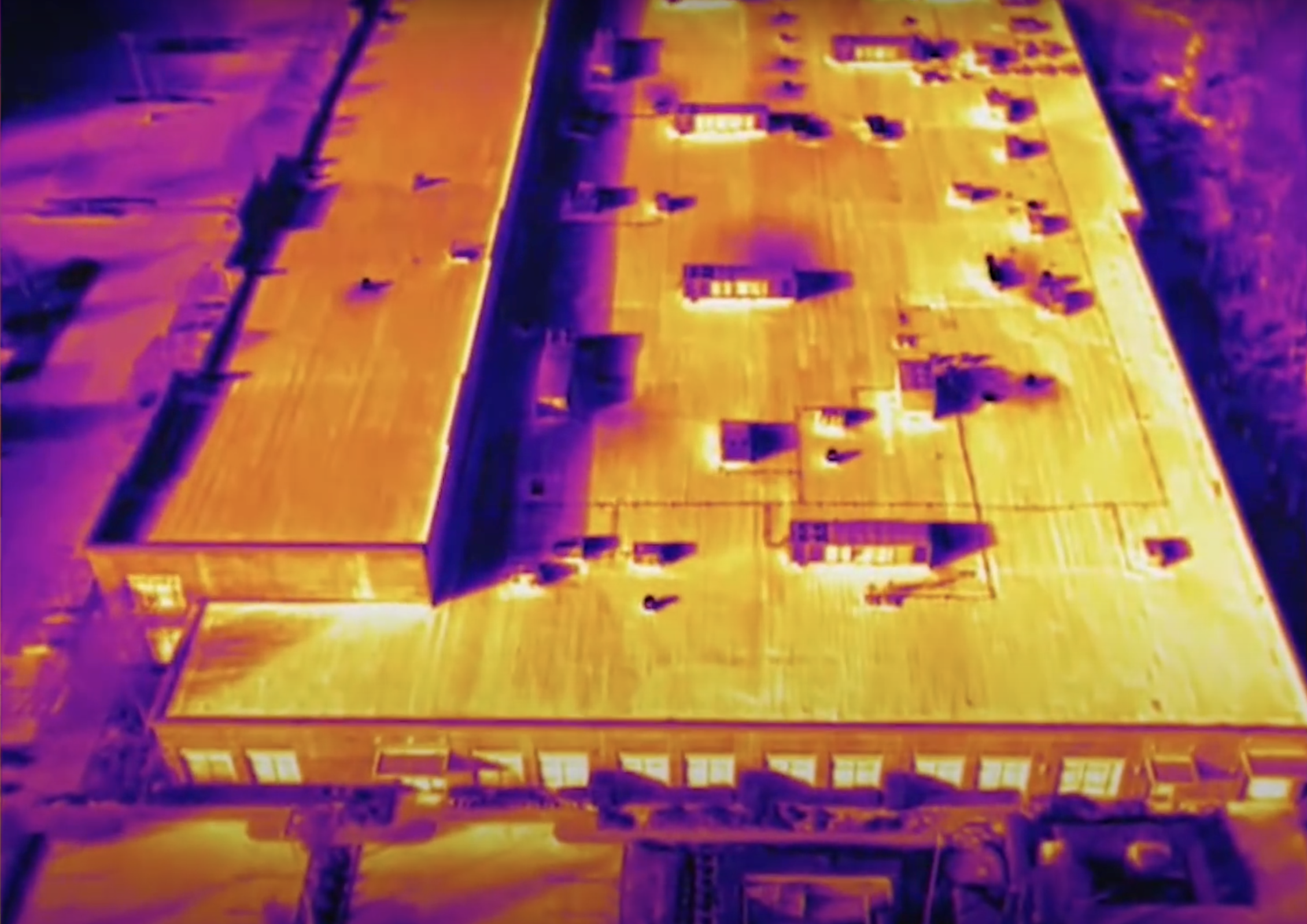 Aerial thermal view of commerical roof